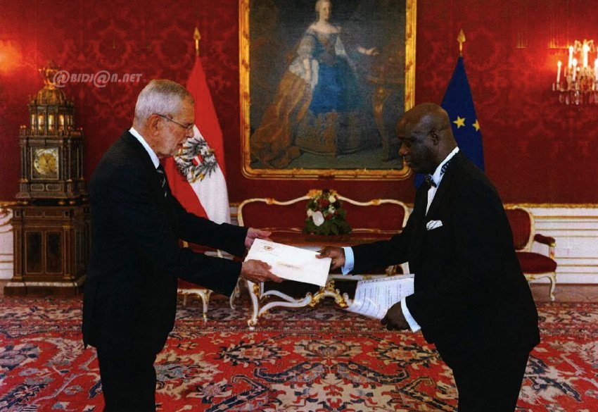 Présentation des lettres de créance au Président fédéral d'Autriche