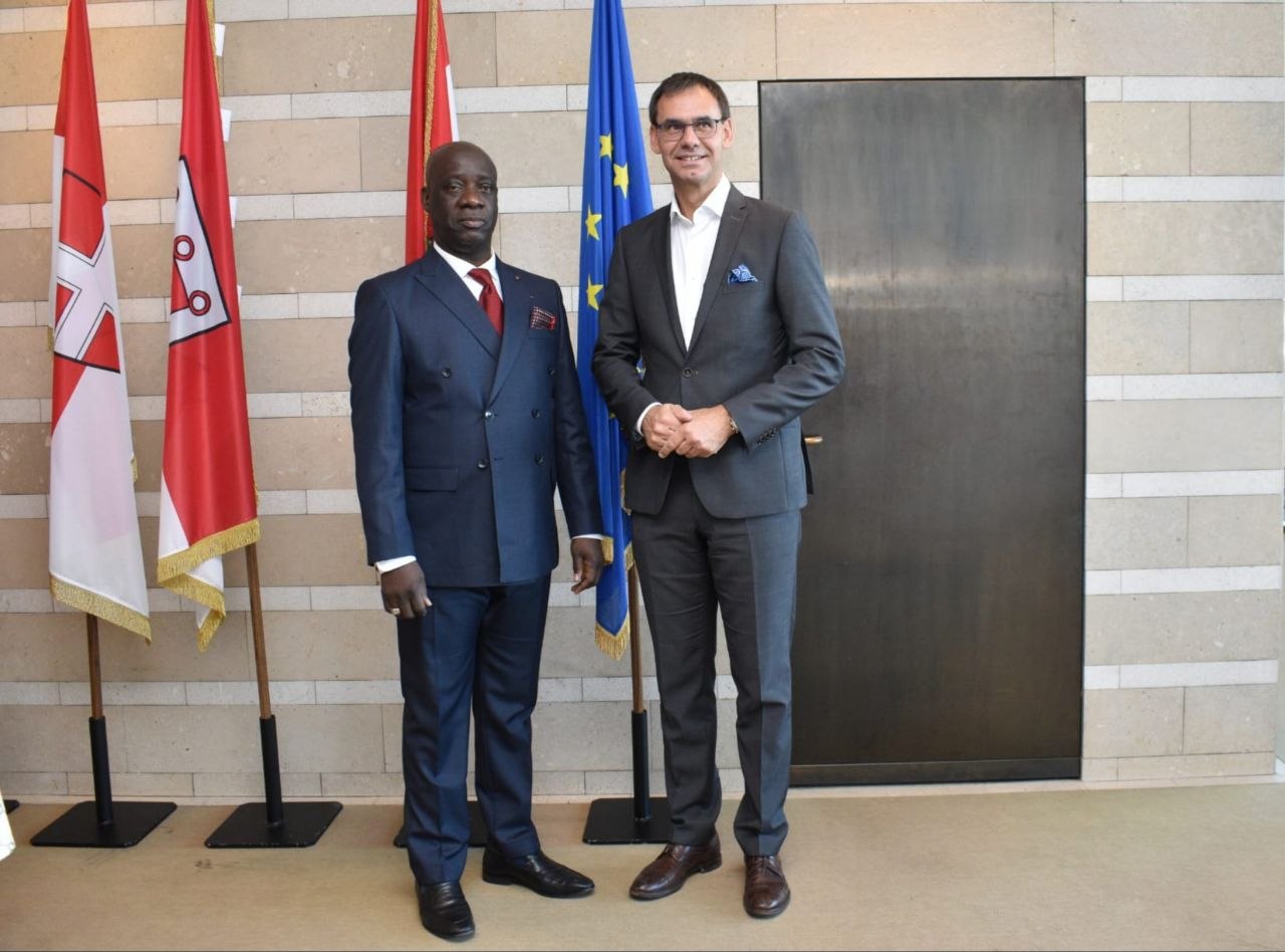 Ambassadeur Cissé Yacouba avec le gouverneur de Vorarlberg